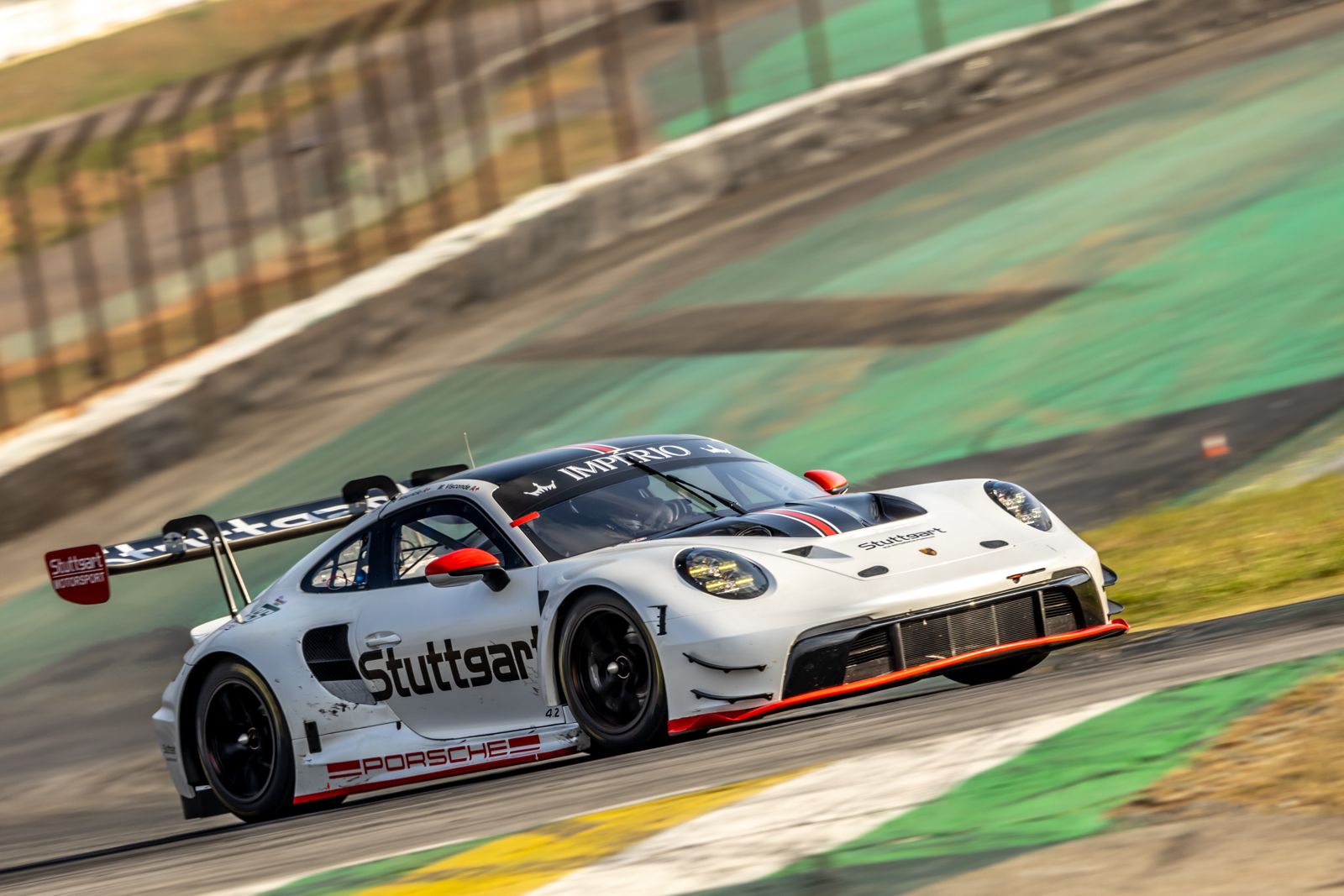 Stuttgart Motorsport estreia novo Porsche 911 GT3 R no Endurance Brasil