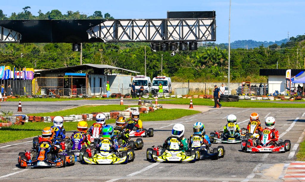 Guapimirim recebeu mais de 70 pilotos para a disputa da 4ª etapa do Campeonato Estadual de Kart